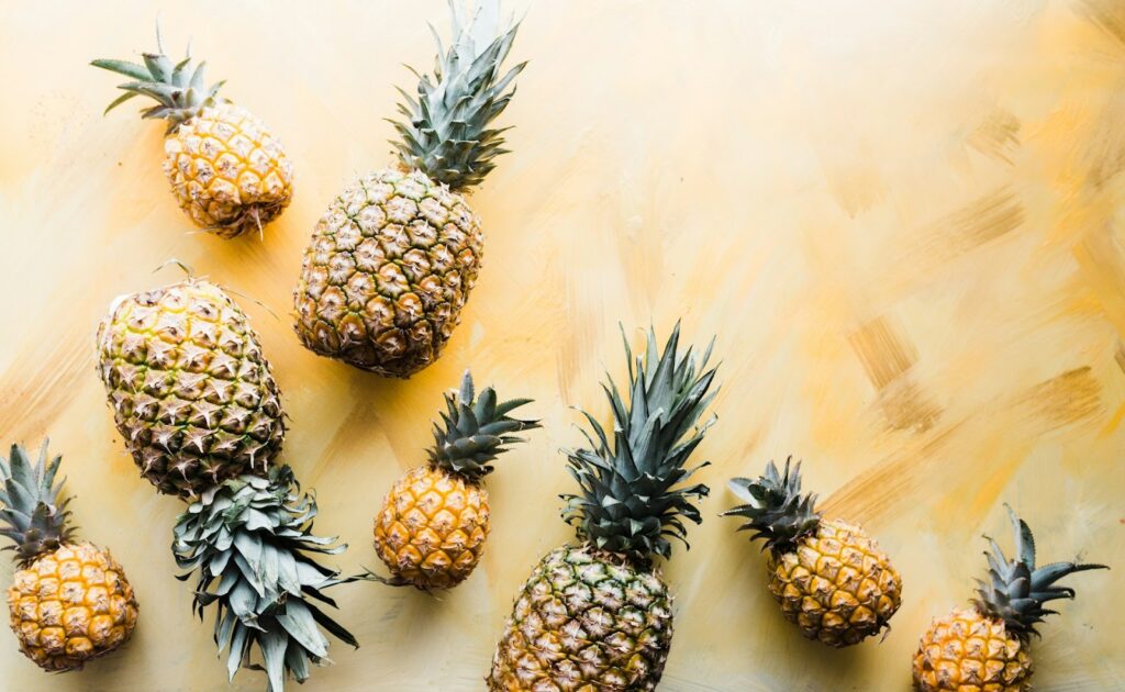 不好消化的食物 https://unsplash.com/photos/pineapples-on-brown-surface-3A1etBW5cBk?utm_content=creditCopyText&utm_medium=referral&utm_source=unsplash