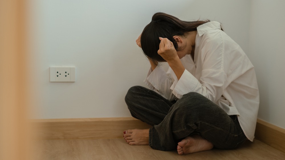 造成「社交能量」瞬間歸零的 3 大主因！專家分享自在切換人際距離的省電方式