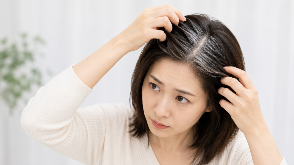 白髮不只是年齡問題：壓力、作息也可能影響髮色變化