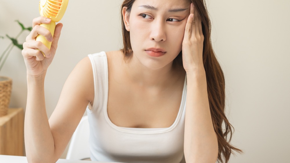 夏天悶熱容易心浮氣躁？芳療專家分享 3 招香氣舒緩技巧